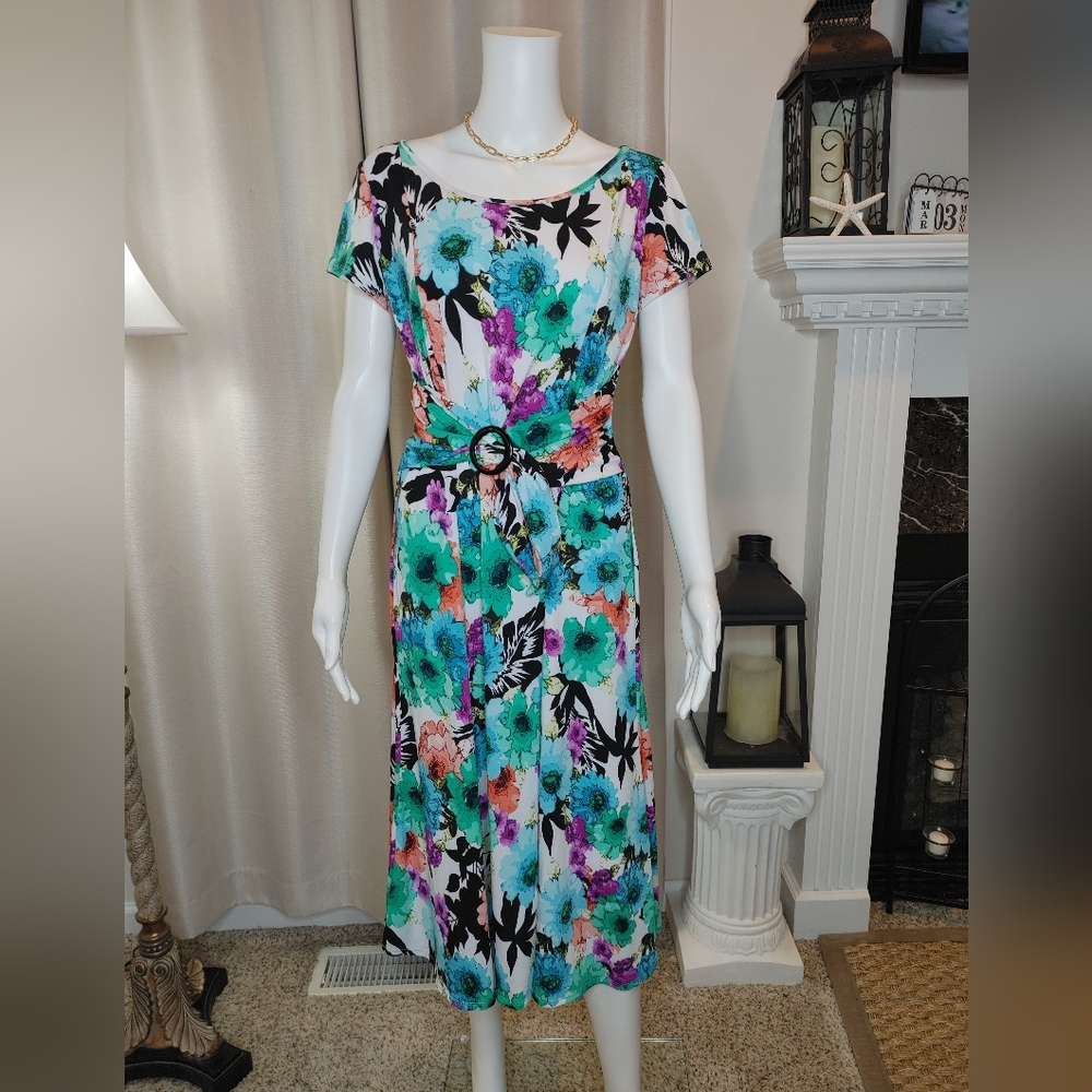 CHELSEA SUITE FLORAL BELTED DRESS, MULTI 10